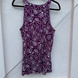 Elegant Floral Sleeveless Top in Purple